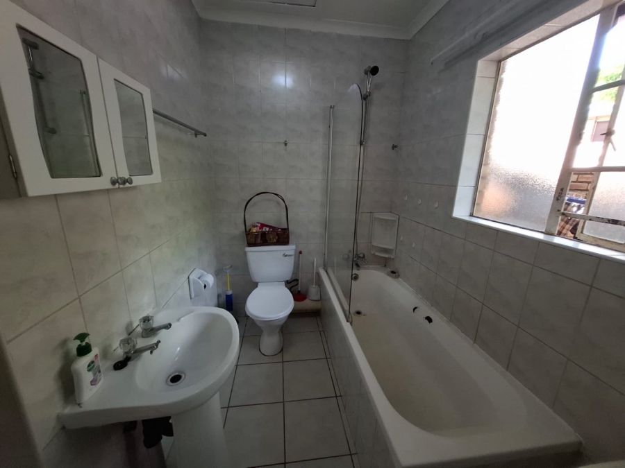 2 Bedroom Property for Sale in Safari Gardens North West